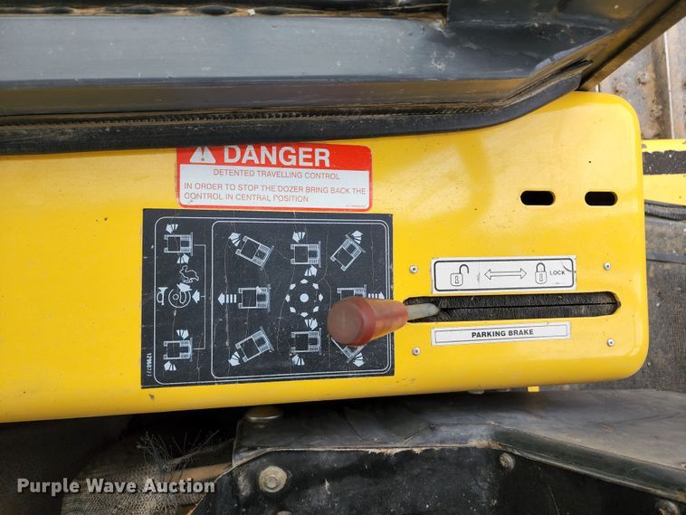 image for item KE9958 2001 New Holland DC100 LGP  dozer