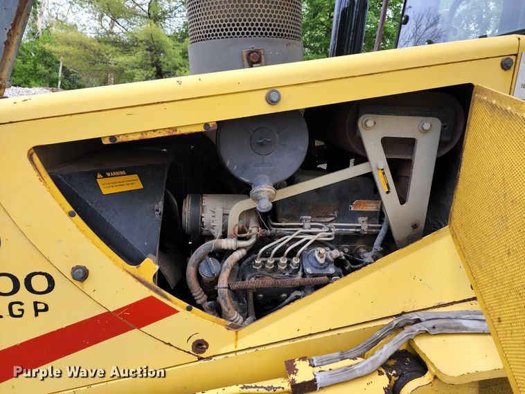 image for item KE9958 2001 New Holland DC100 LGP  dozer