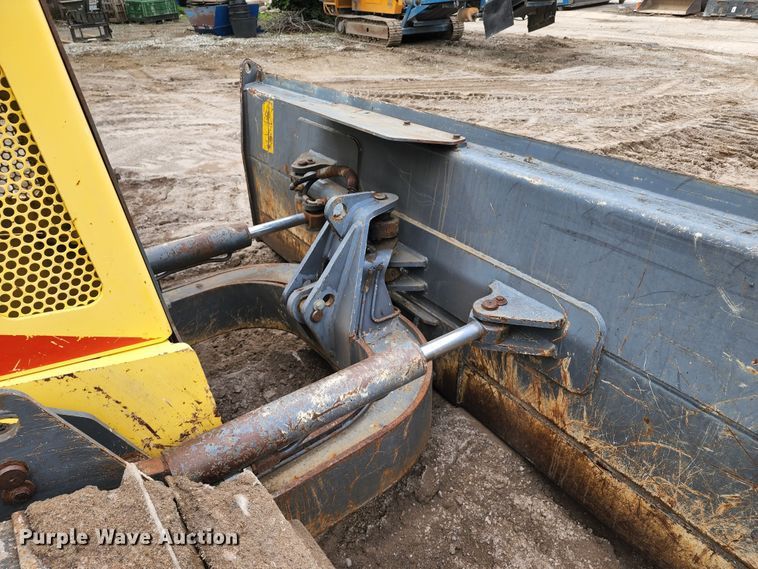 image for item KE9958 2001 New Holland DC100 LGP  dozer