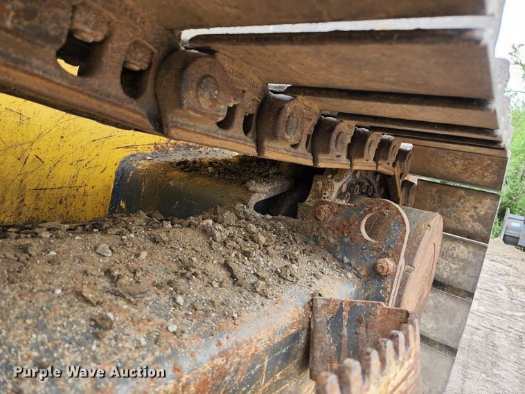 image for item KE9958 2001 New Holland DC100 LGP  dozer