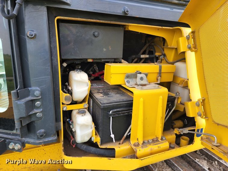 image for item KF9065 2013 Komatsu D51PX-22  dozer