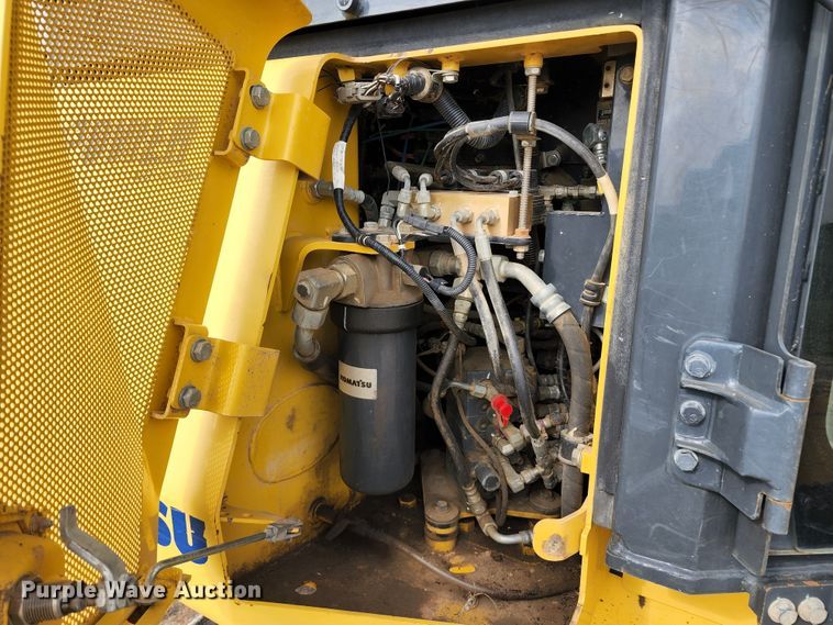 image for item KF9065 2013 Komatsu D51PX-22  dozer