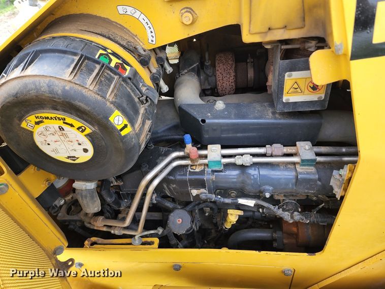image for item KF9065 2013 Komatsu D51PX-22  dozer