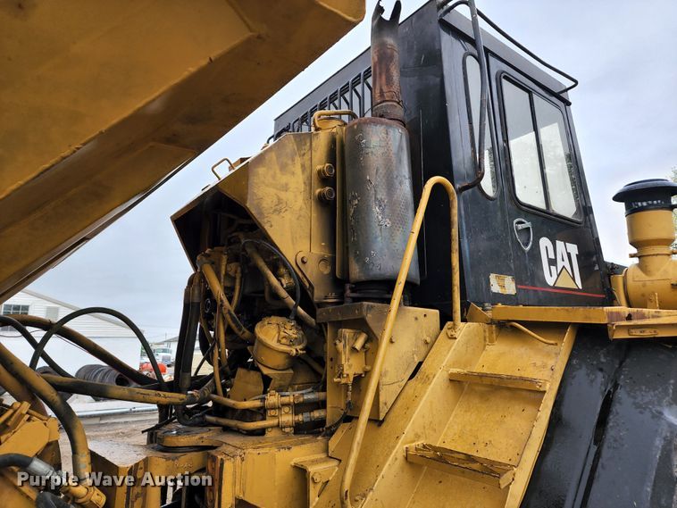 image for item KF9145 1989 Caterpillar D300B  haul truck