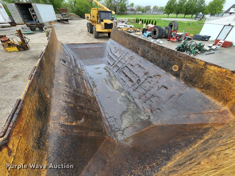 image for item KF9145 1989 Caterpillar D300B  haul truck