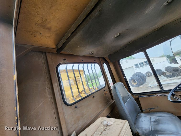 image for item KF9145 1989 Caterpillar D300B  haul truck