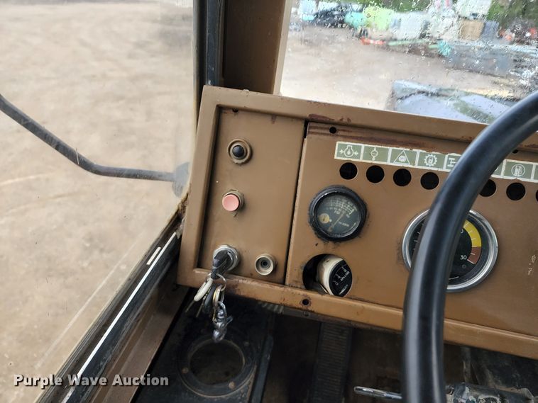 image for item KF9145 1989 Caterpillar D300B  haul truck