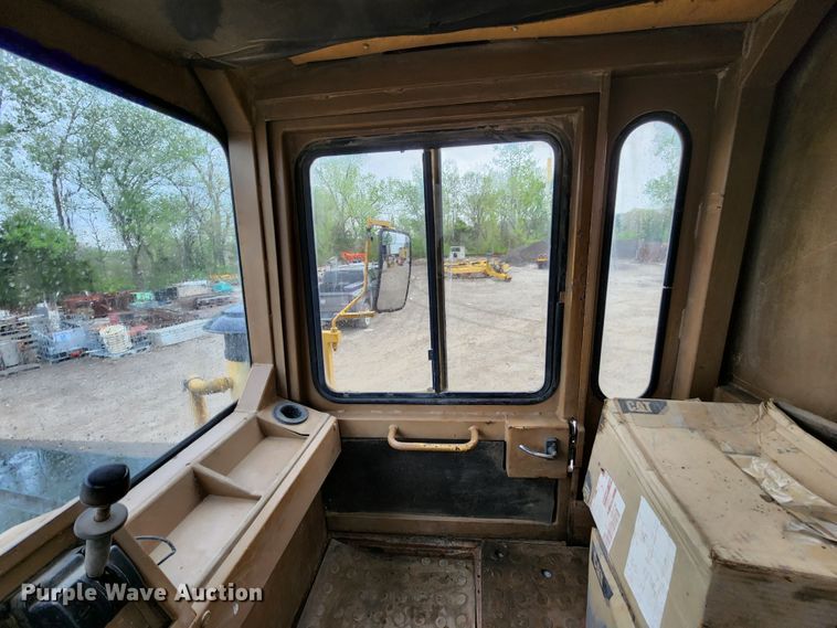 image for item KF9145 1989 Caterpillar D300B  haul truck