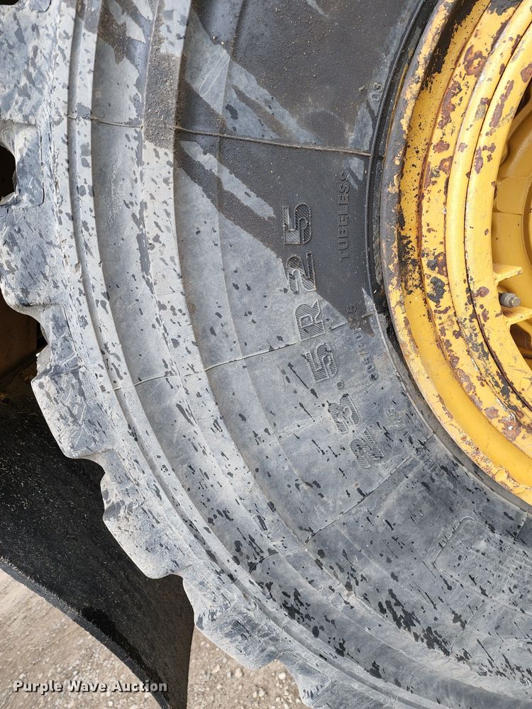 image for item KF9145 1989 Caterpillar D300B  haul truck