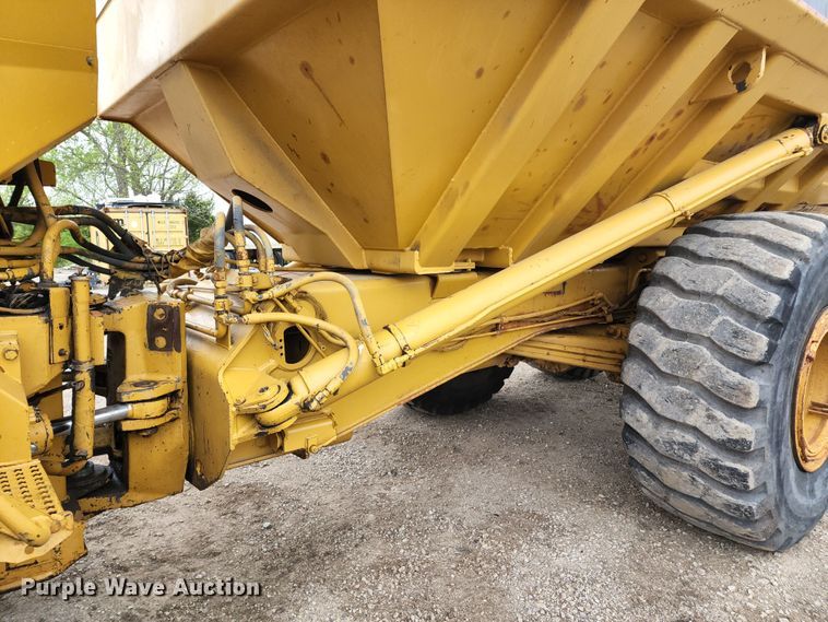 image for item KF9146 1993 Caterpillar D300D  haul truck