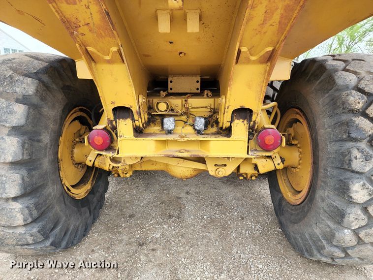 image for item KF9146 1993 Caterpillar D300D  haul truck