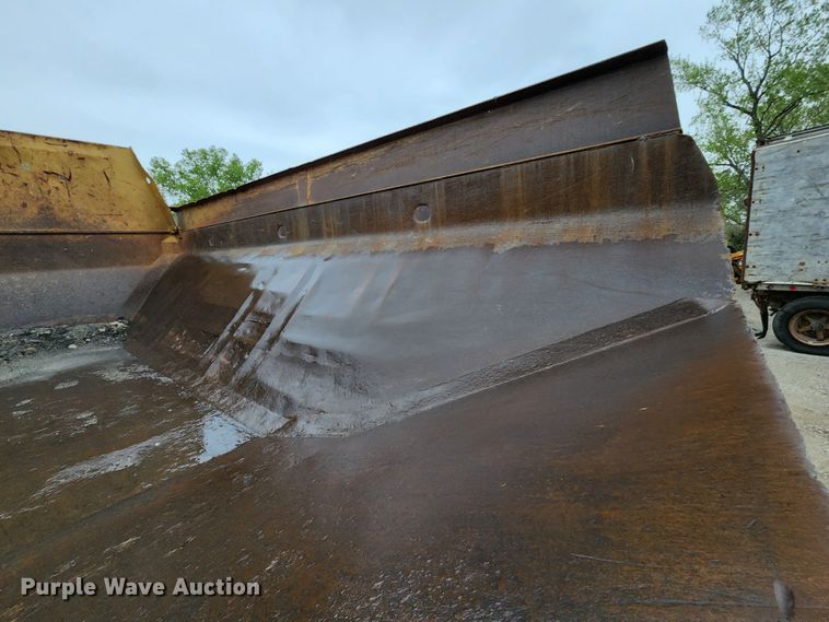 image for item KF9146 1993 Caterpillar D300D  haul truck