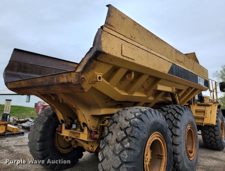 image for item KF9146 1993 Caterpillar D300D  haul truck