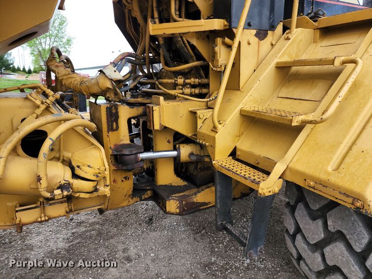image for item KF9146 1993 Caterpillar D300D  haul truck