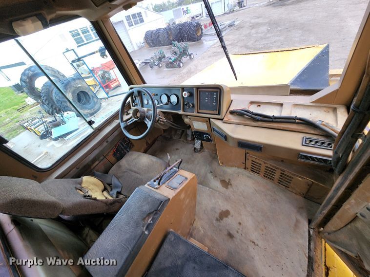 image for item KF9146 1993 Caterpillar D300D  haul truck