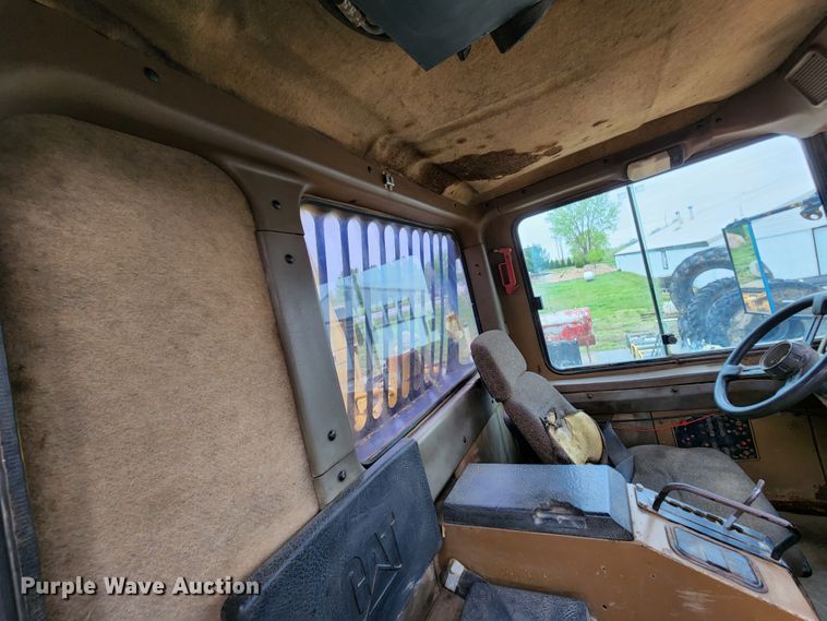 image for item KF9146 1993 Caterpillar D300D  haul truck