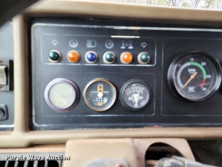 image for item KF9146 1993 Caterpillar D300D  haul truck