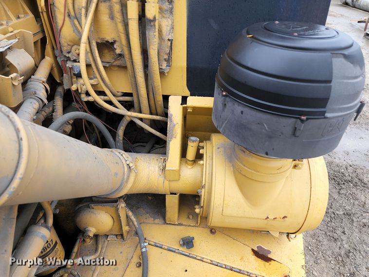 image for item KF9146 1993 Caterpillar D300D  haul truck