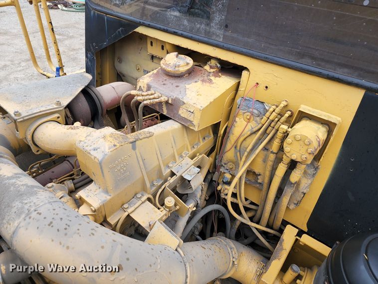 image for item KF9146 1993 Caterpillar D300D  haul truck