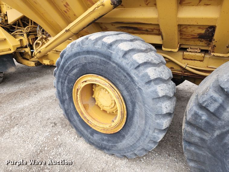 image for item KF9146 1993 Caterpillar D300D  haul truck