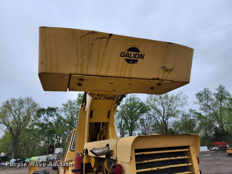 image for item KF9147 1980 Galion 150A  crane