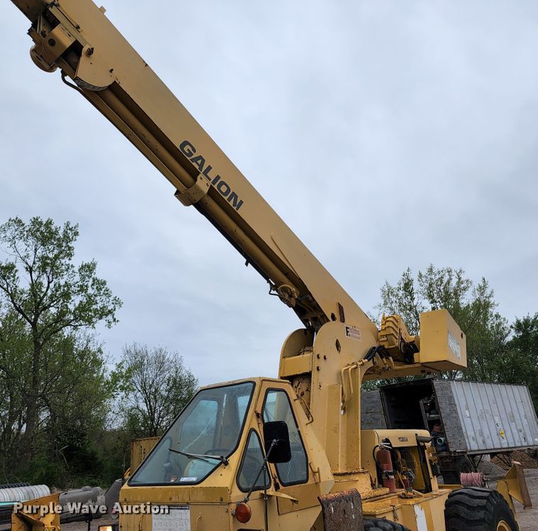 image for item KF9147 1980 Galion 150A  crane