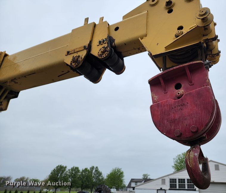 image for item KF9147 1980 Galion 150A  crane