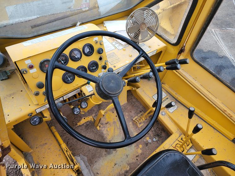 image for item KF9147 1980 Galion 150A  crane