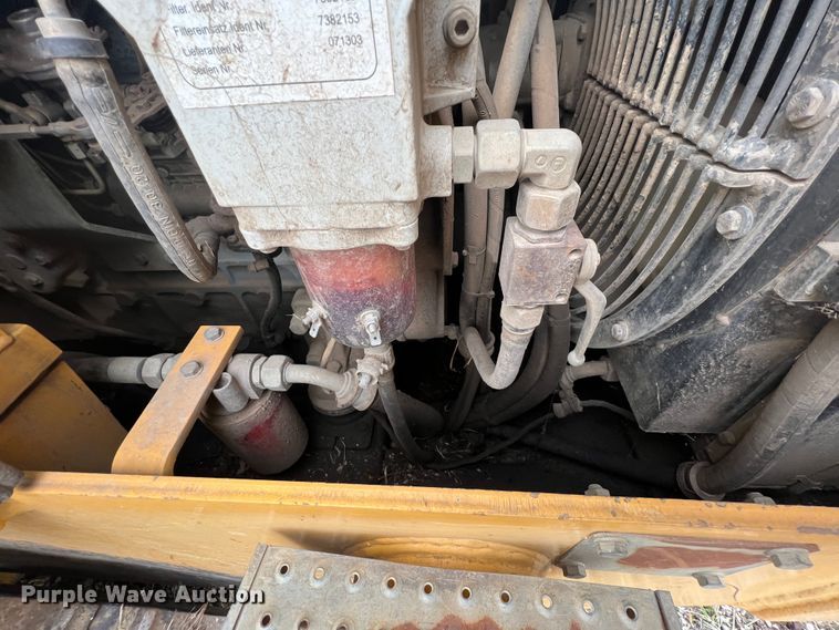 image for item KG9736 2004 John Deere 655C  track loader