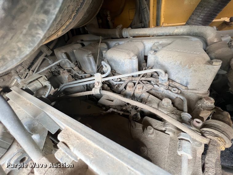 image for item KG9736 2004 John Deere 655C  track loader