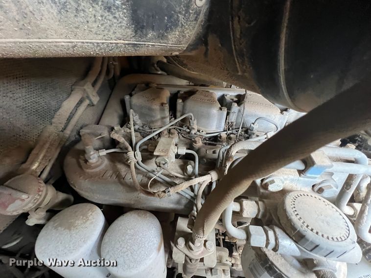 image for item KG9736 2004 John Deere 655C  track loader