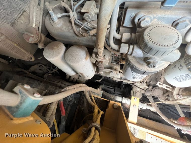 image for item KG9736 2004 John Deere 655C  track loader