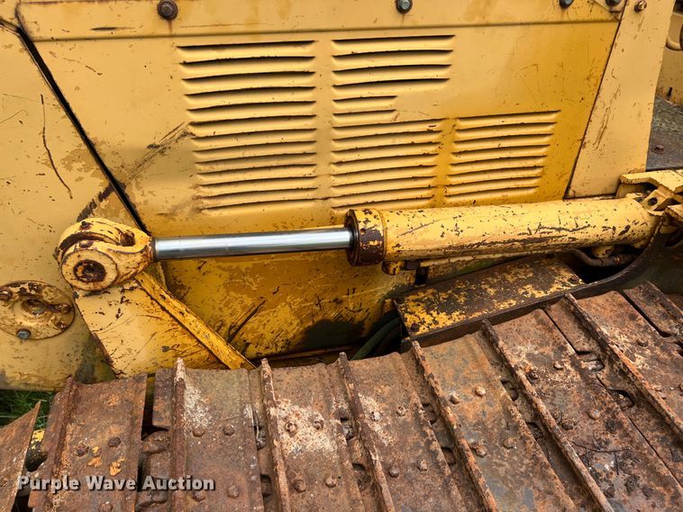 image for item KG9738 1986 Dresser TD8E  dozer