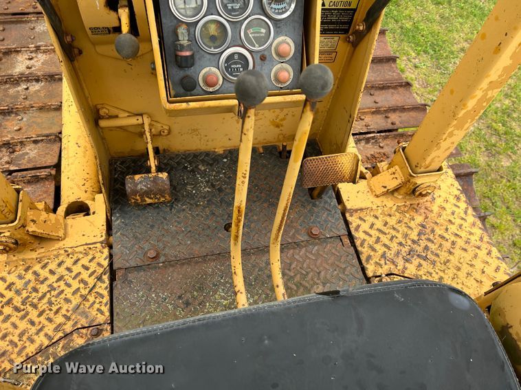 image for item KG9738 1986 Dresser TD8E  dozer