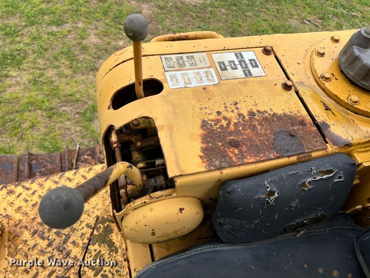 image for item KG9738 1986 Dresser TD8E  dozer