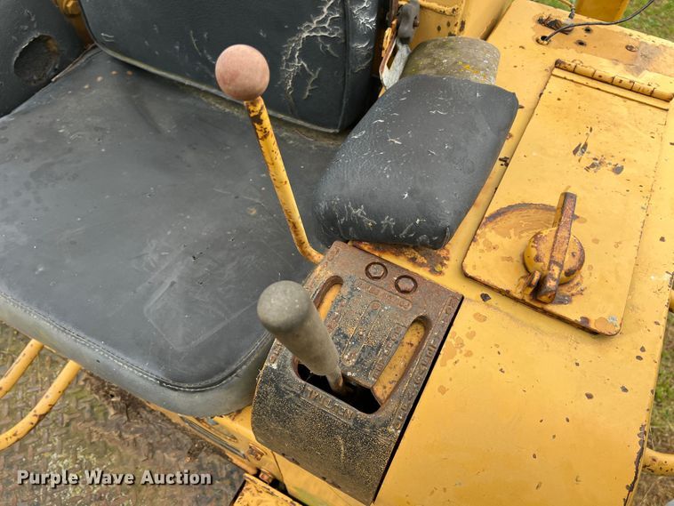 image for item KG9738 1986 Dresser TD8E  dozer