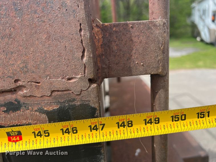 image for item KG9741 1998 Ford F800  flatbed truck