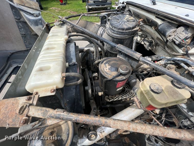 image for item KG9741 1998 Ford F800  flatbed truck