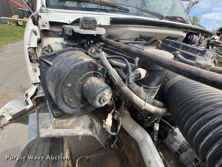 image for item KG9741 1998 Ford F800  flatbed truck