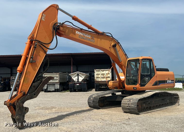 image for item KN9517 2005 Daewoo SOLAR 255LCV  excavator