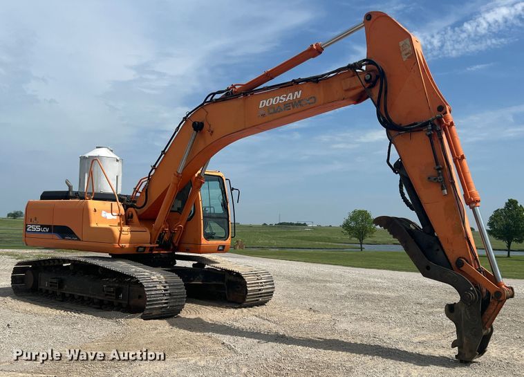 image for item KN9517 2005 Daewoo SOLAR 255LCV  excavator