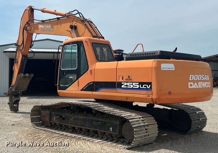 image for item KN9517 2005 Daewoo SOLAR 255LCV  excavator