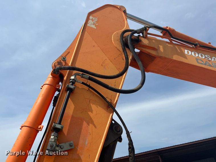 image for item KN9517 2005 Daewoo SOLAR 255LCV  excavator