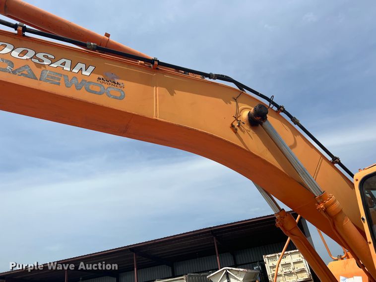 image for item KN9517 2005 Daewoo SOLAR 255LCV  excavator