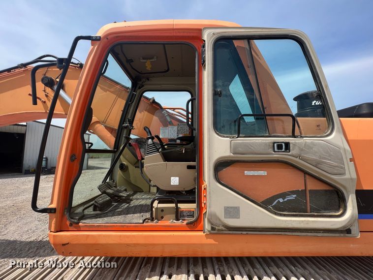 image for item KN9517 2005 Daewoo SOLAR 255LCV  excavator