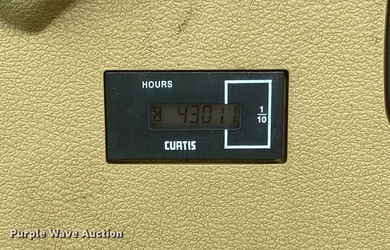 image for item KN9517 2005 Daewoo SOLAR 255LCV  excavator