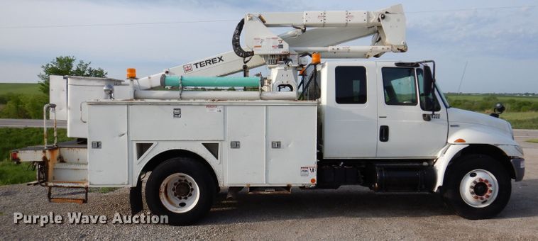 image for item KN9870 2008 International 4300  bucket truck