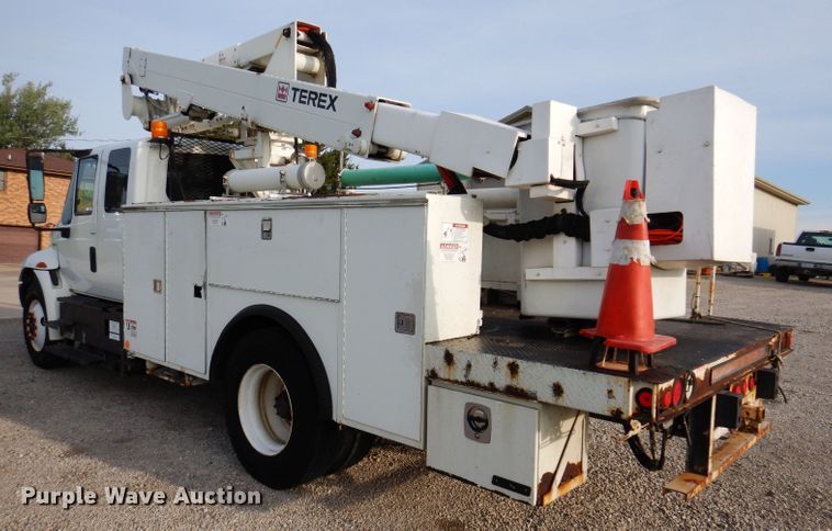 image for item KN9870 2008 International 4300  bucket truck