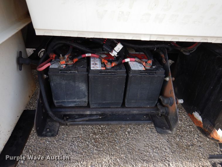 image for item KN9870 2008 International 4300  bucket truck