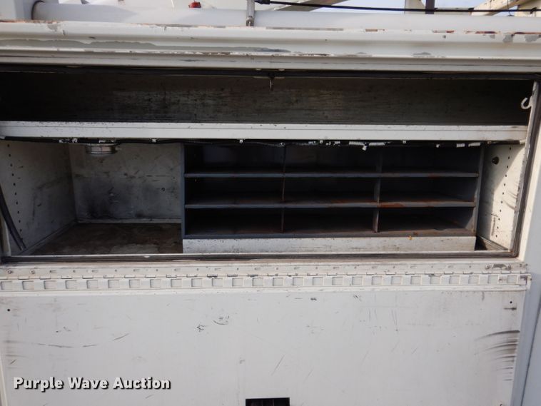 image for item KN9870 2008 International 4300  bucket truck